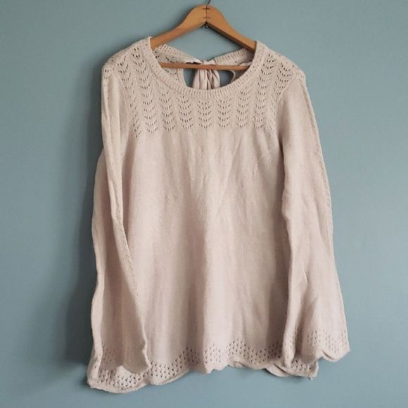 ποΈ5/$20ποΈ Lauren Conrad Bell Sleeve Sweater Medium NWOT Off-White - Picture 1 of 10
